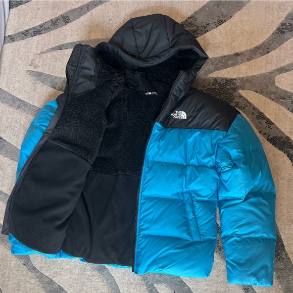 “SOLD” Blue North Face Jacket with fleece lined inside and hood - Picture 3 of 8